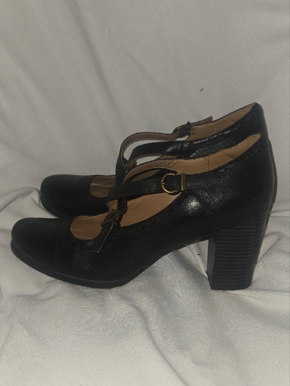Clarks Black Leather Mary Jane Heels with Cross Strap - Picture 4 of 5
